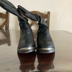 Shyanne black slouch cowgirl boots size 6 1/2